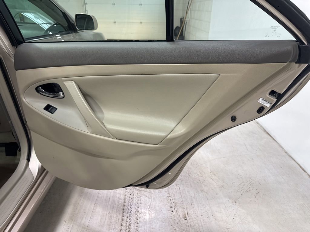 Used 2009 Toyota Camry Hybrid image 35