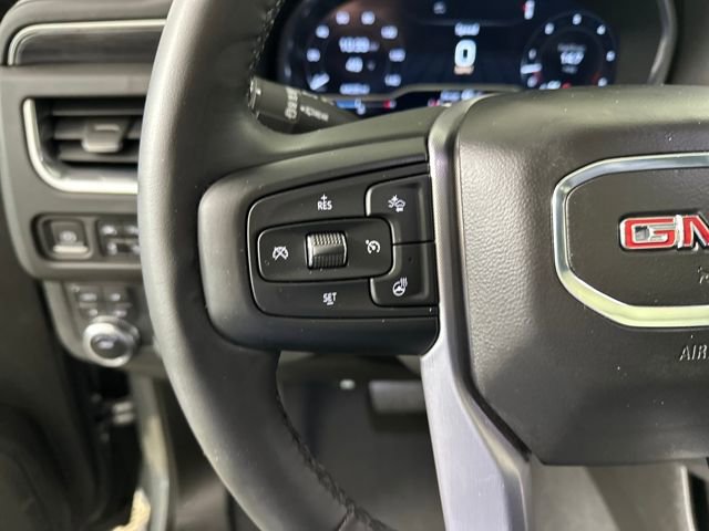 Used 2023 GMC Yukon SLT w/ SLT Premium Package image 15