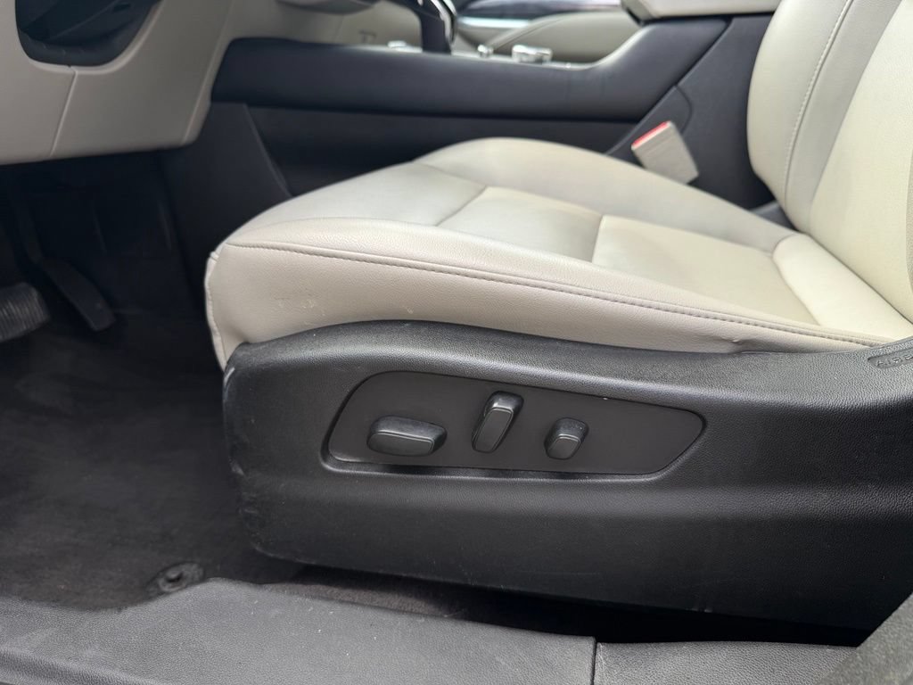 Used 2022 Cadillac XT4 Luxury FWD image 13