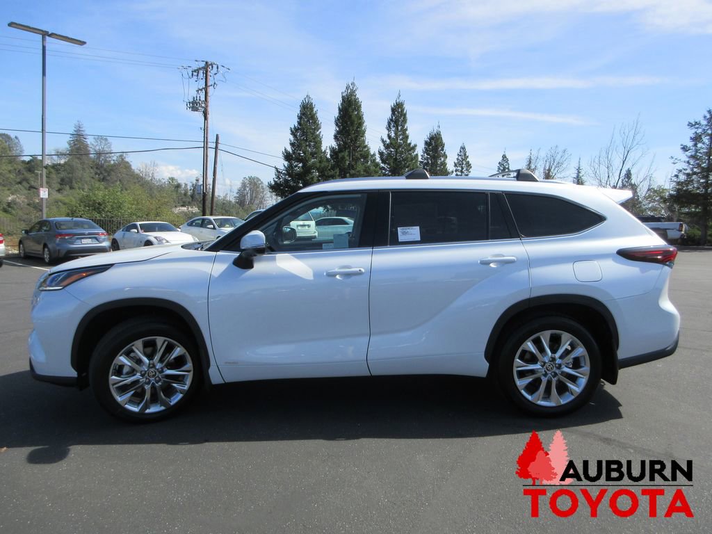 New 2026 Toyota Highlander Limited image 7