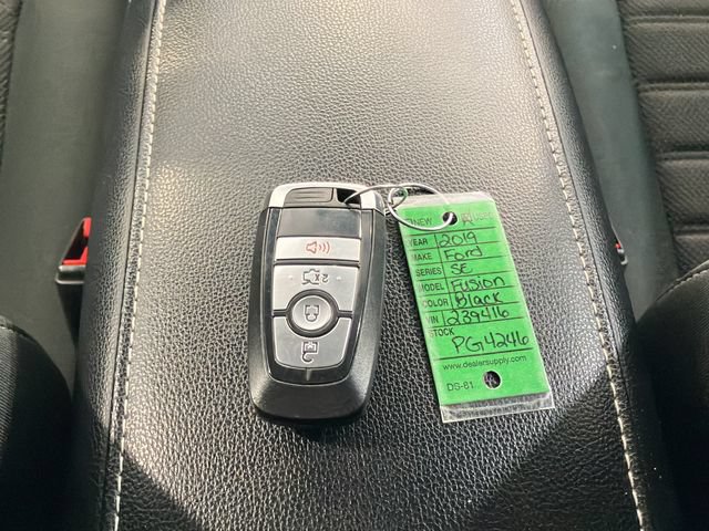 Used 2019 Ford Fusion SE FWD image 37