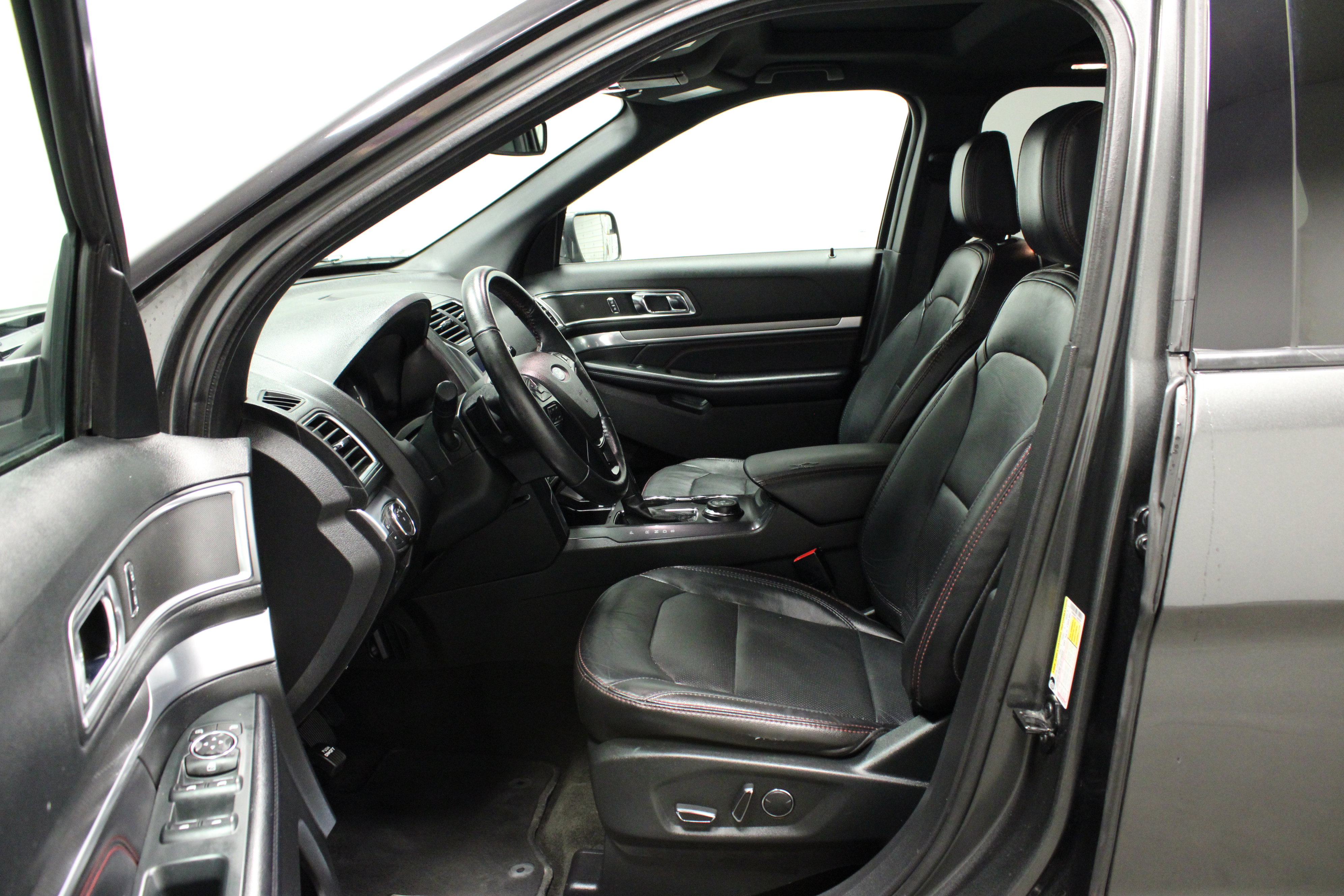 Used 2018 Ford Explorer Sport AWD/4WD image 13