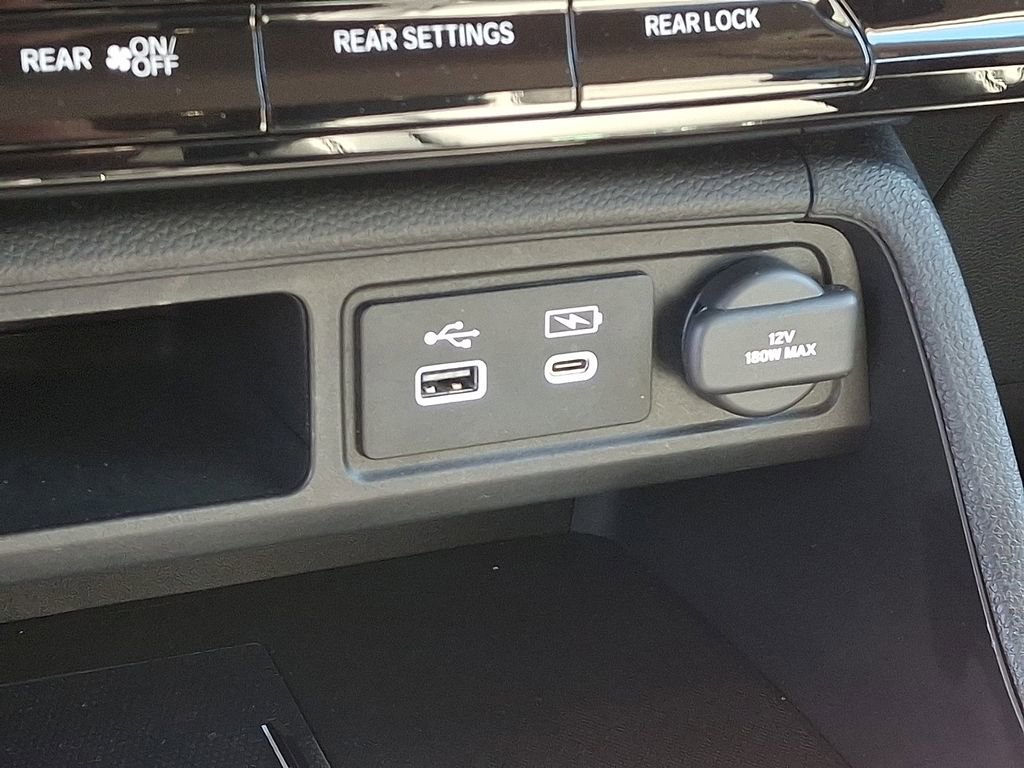 Used 2025 Honda Pilot EX-L image 26