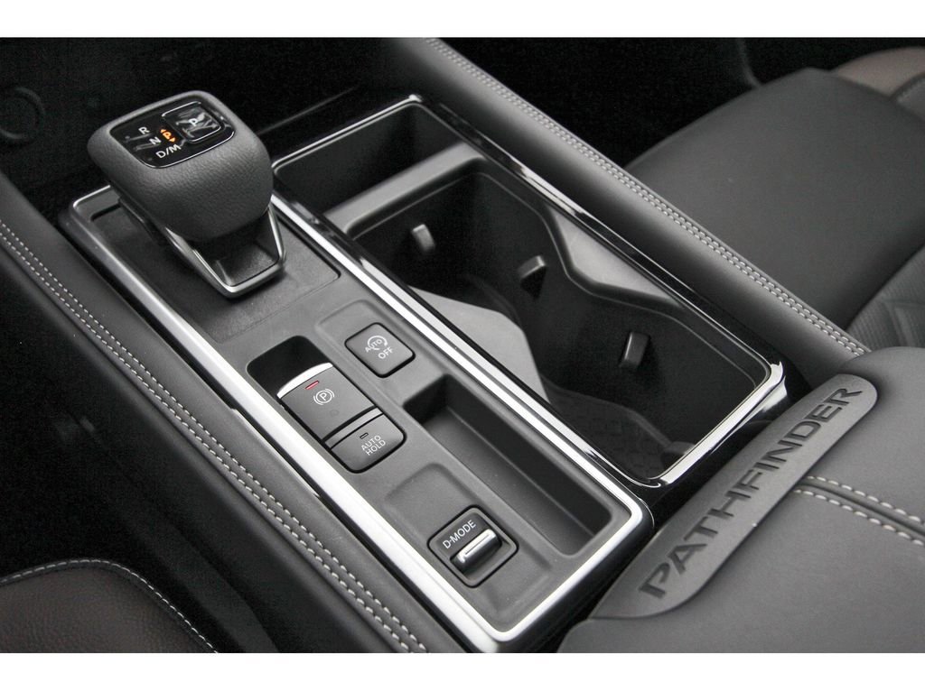 New 2026 Nissan Pathfinder Platinum FWD image 28