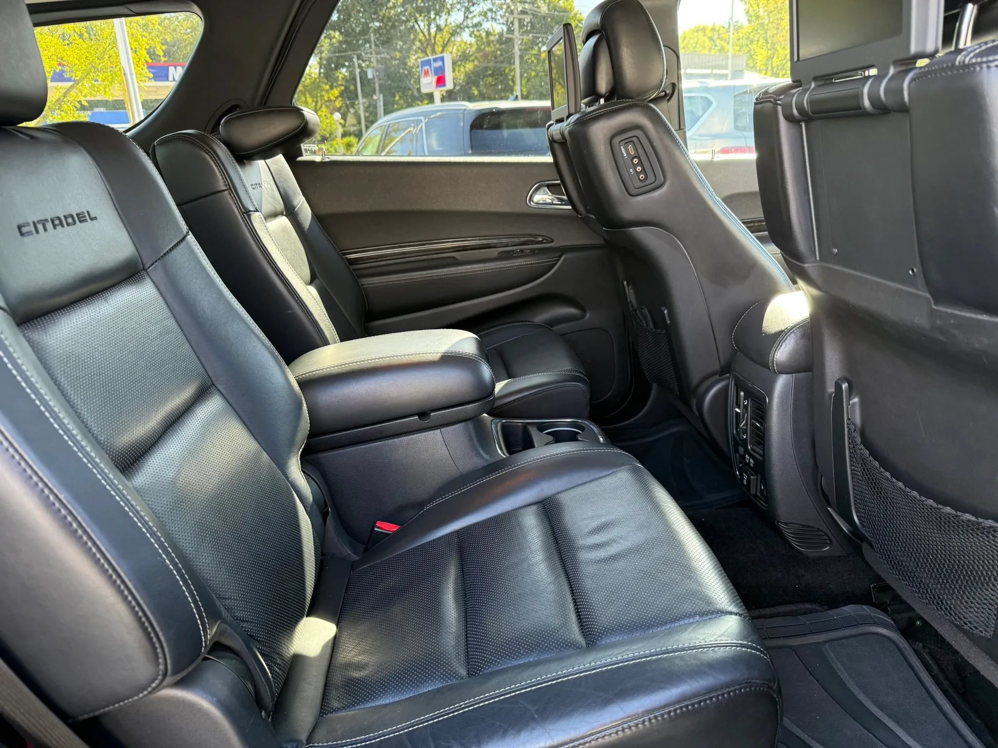 Used 2015 Dodge Durango Citadel w/ Technology Group AWD/4WD image 10