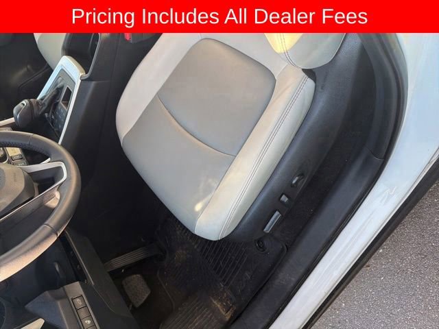 Used 2023 Toyota RAV4 XLE Premium AWD/4WD image 9