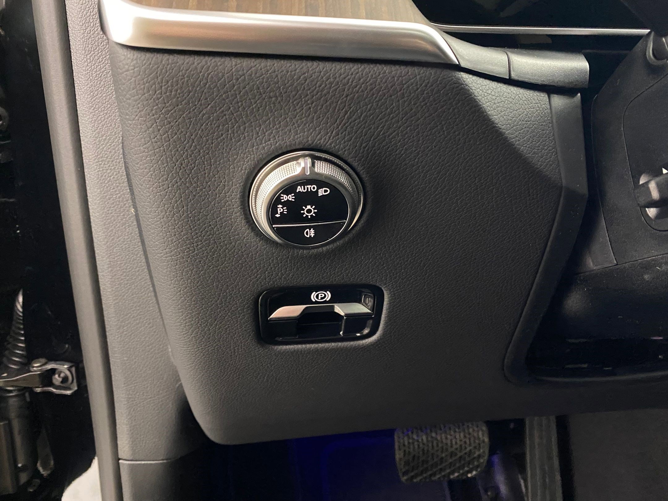 Used 2026 Mercedes-Benz GLC 300 4MATIC image 18