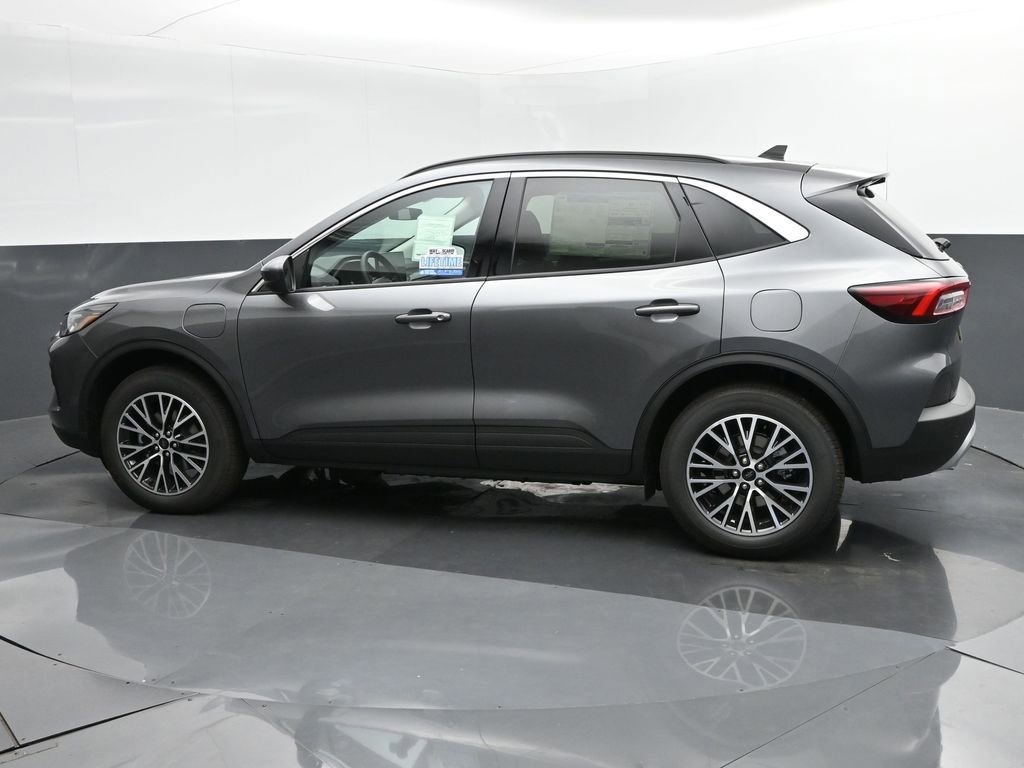 New 2024 Ford Escape SE image 3