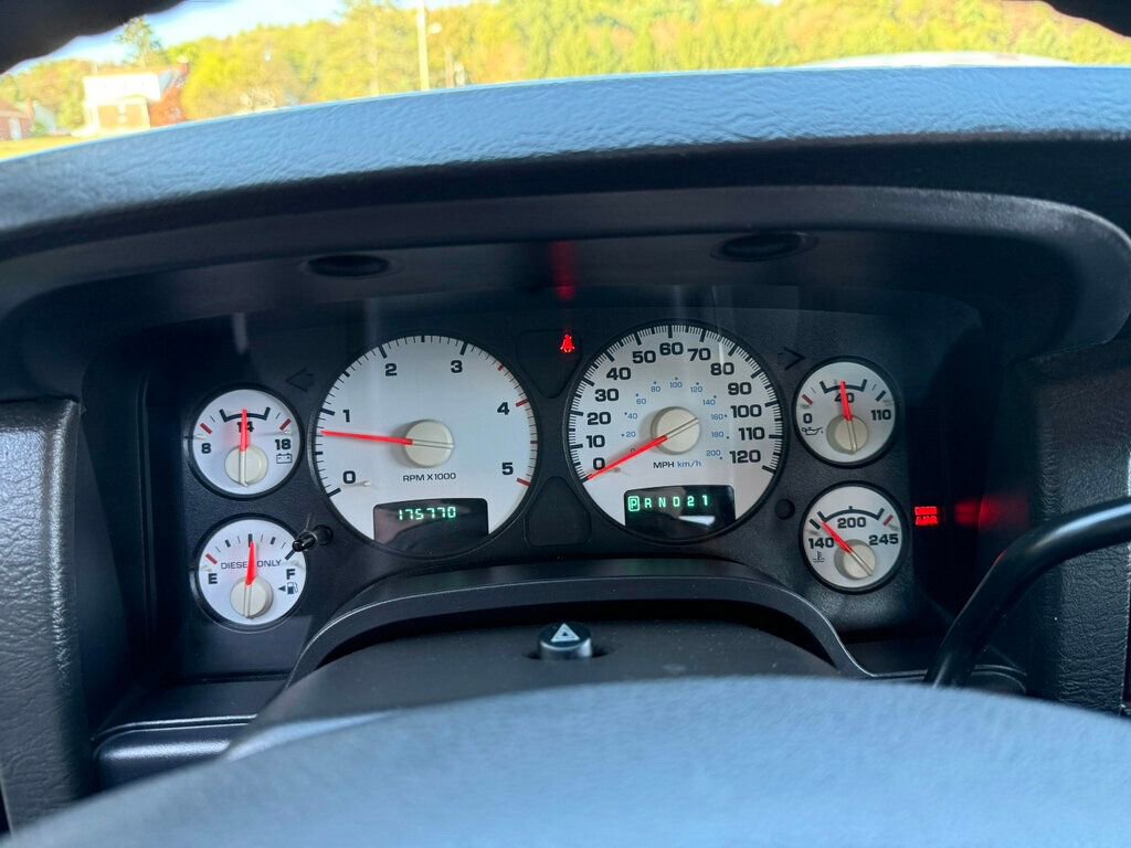 Used 2005 Dodge Ram 2500 Truck SLT image 31