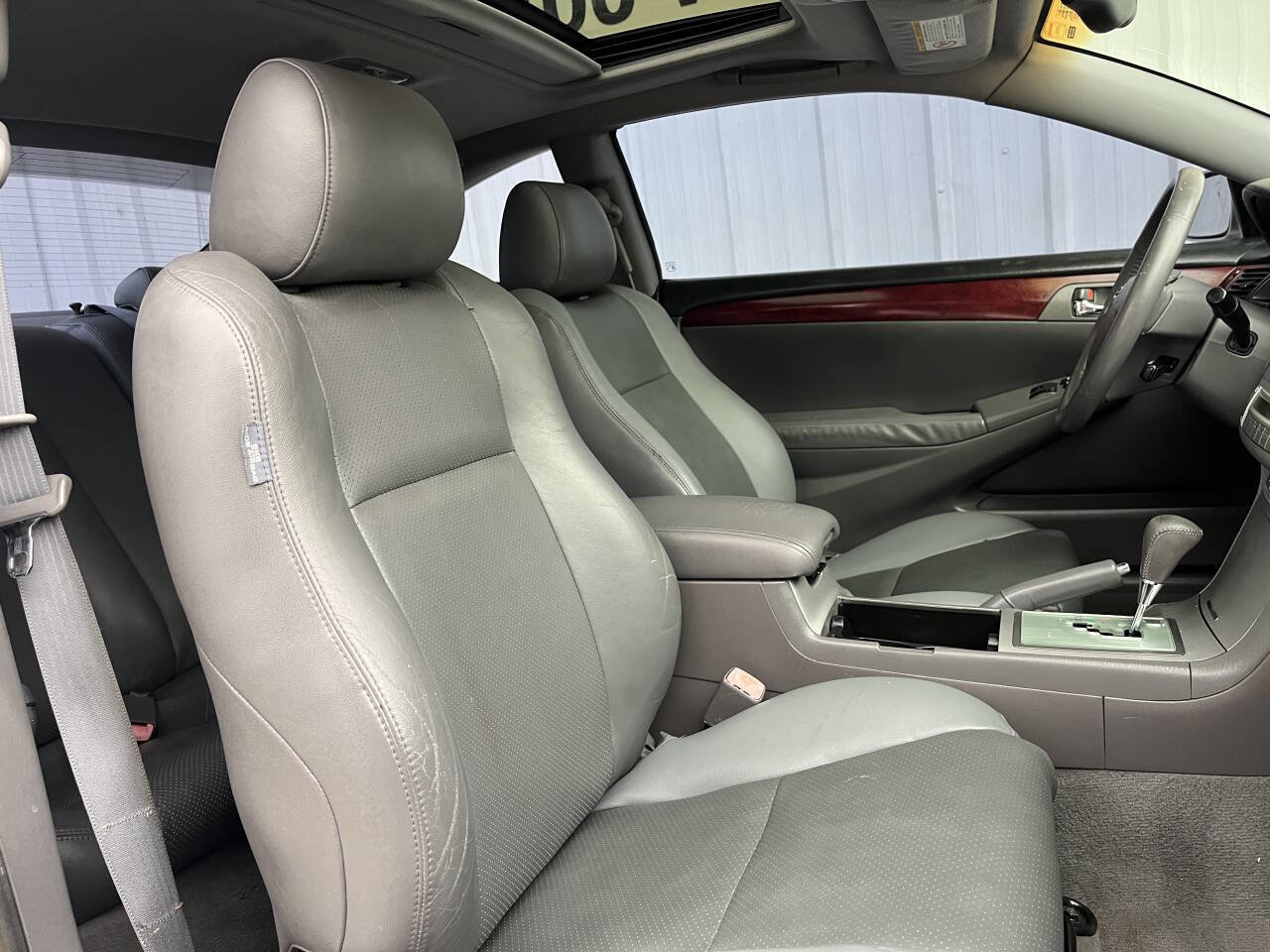 Used 2004 Toyota Solara SLE image 29