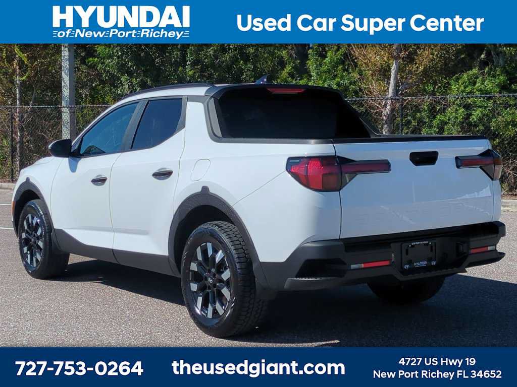 Used 2025 Hyundai Santa Cruz SEL FWD image 3