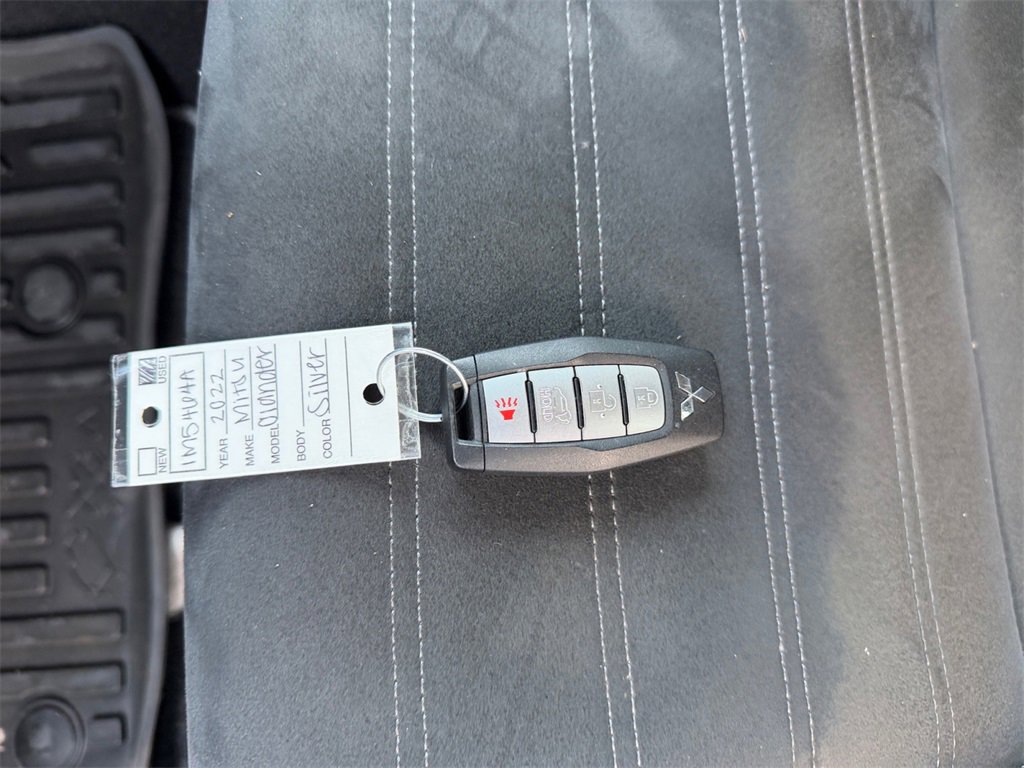 Used 2022 Mitsubishi Outlander SE image 32