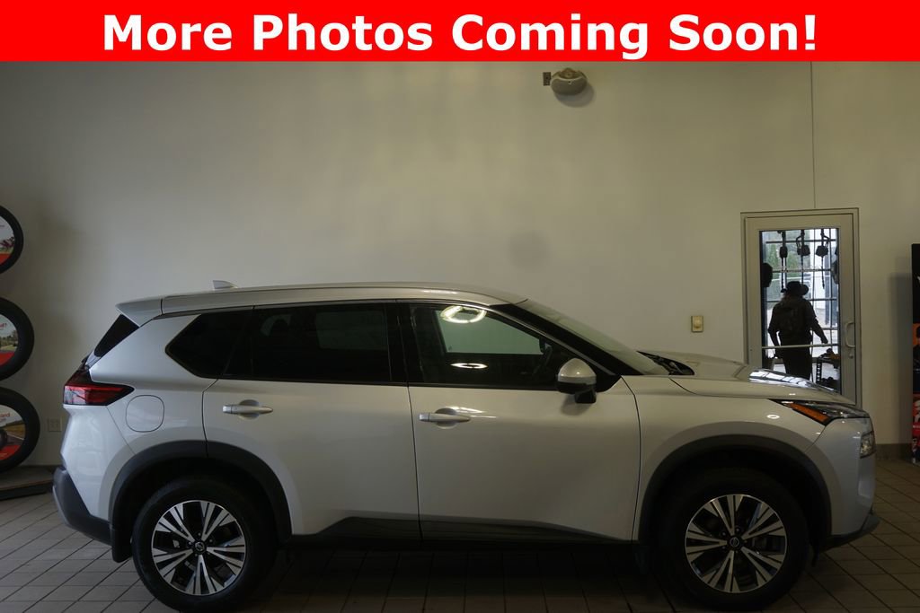 Used 2021 Nissan Rogue SV AWD/4WD image 2