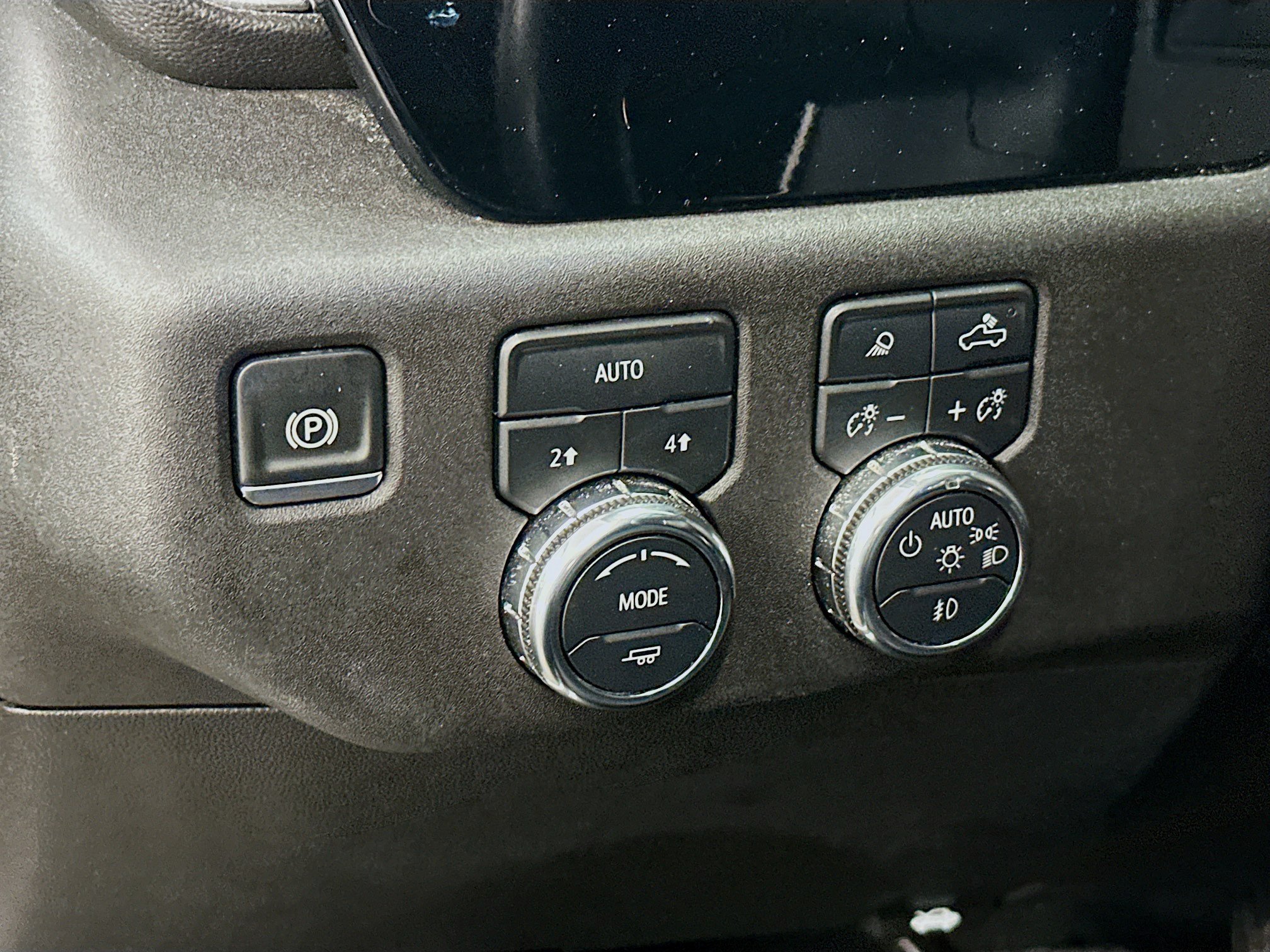 Used 2025 GMC Sierra 1500 SLT AWD/4WD image 17