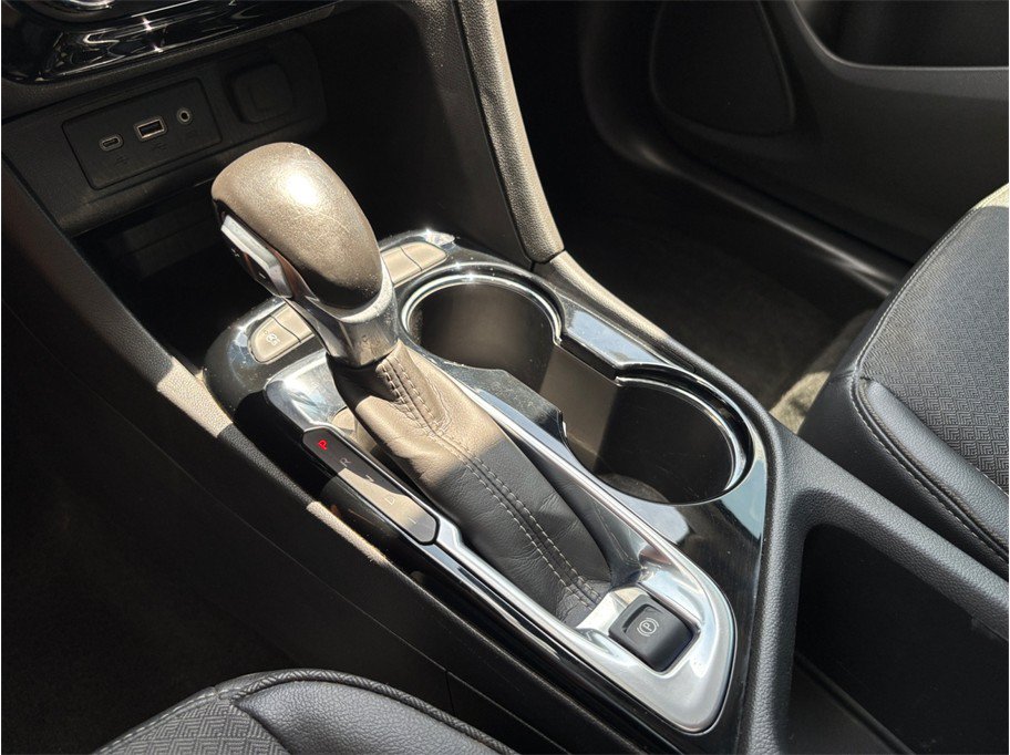 Used 2021 Buick Encore GX Select w/ Sport Touring Package FWD image 33