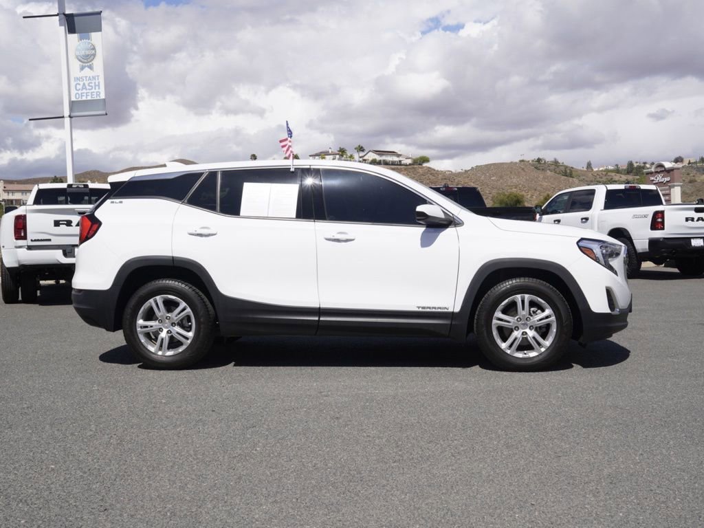 Used 2020 GMC Terrain SLE image 3