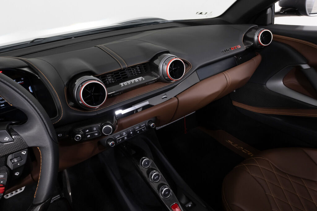 Used 2021 Ferrari 812 GTS image 38