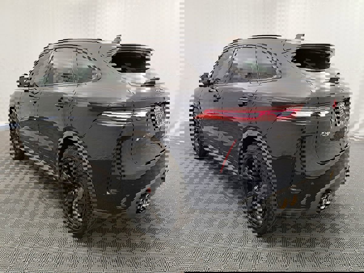 Used 2021 Jaguar F-PACE SVR image 5