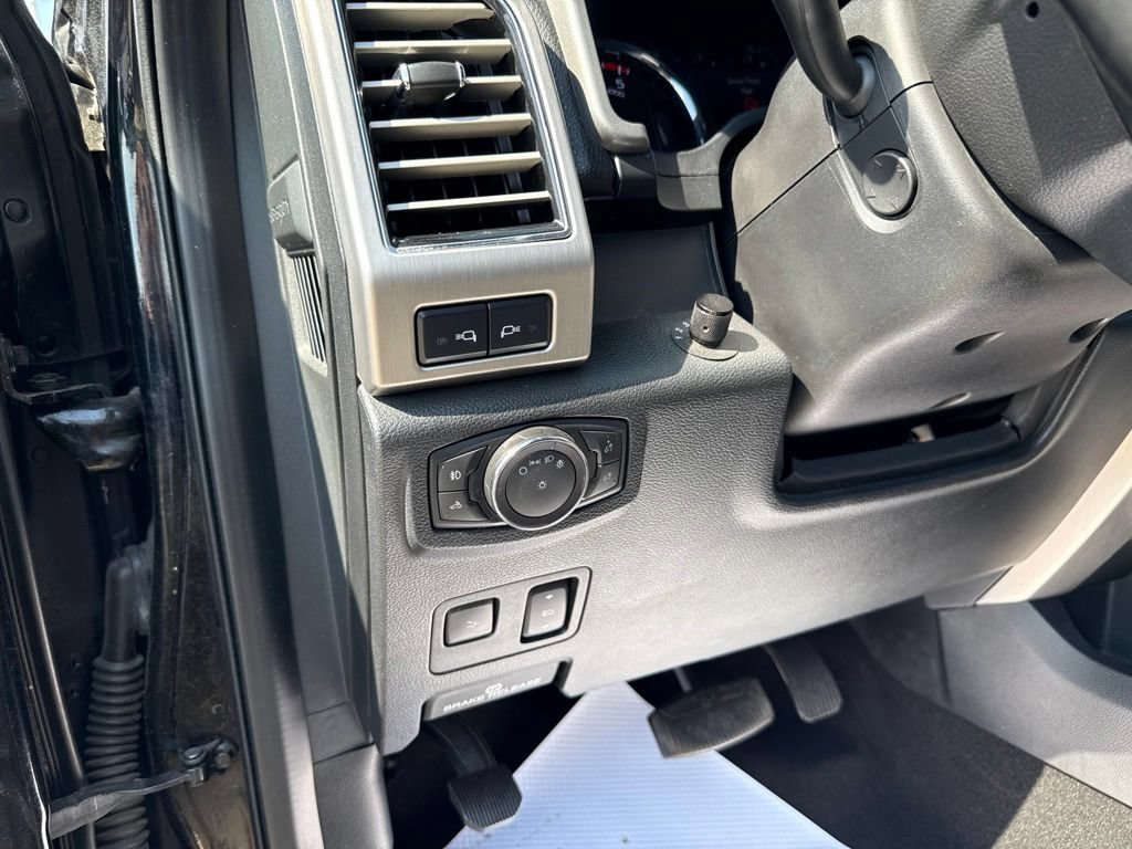Used 2019 Ford F250 Platinum w/ Platinum Ultimate Package AWD/4WD image 28