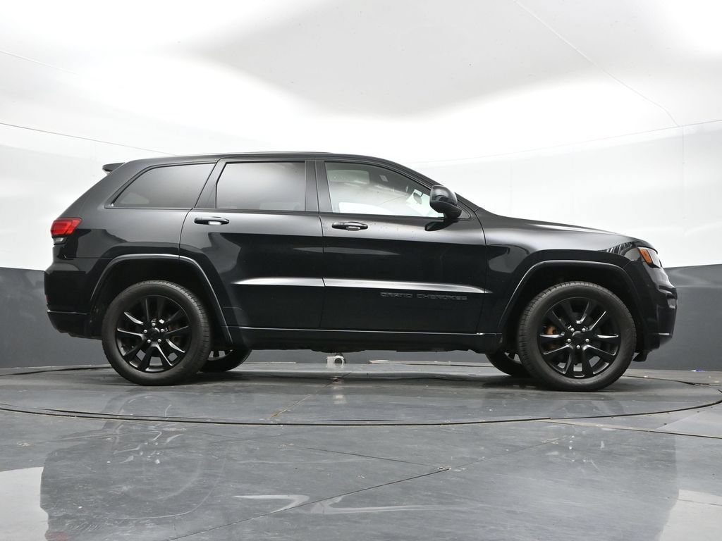 Used 2021 Jeep Grand Cherokee Laredo X AWD/4WD image 43