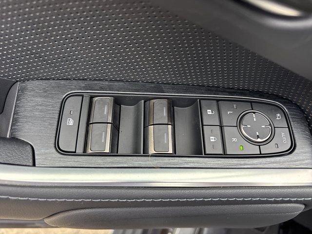 Used 2025 Lexus GX 550 AWD/4WD image 24