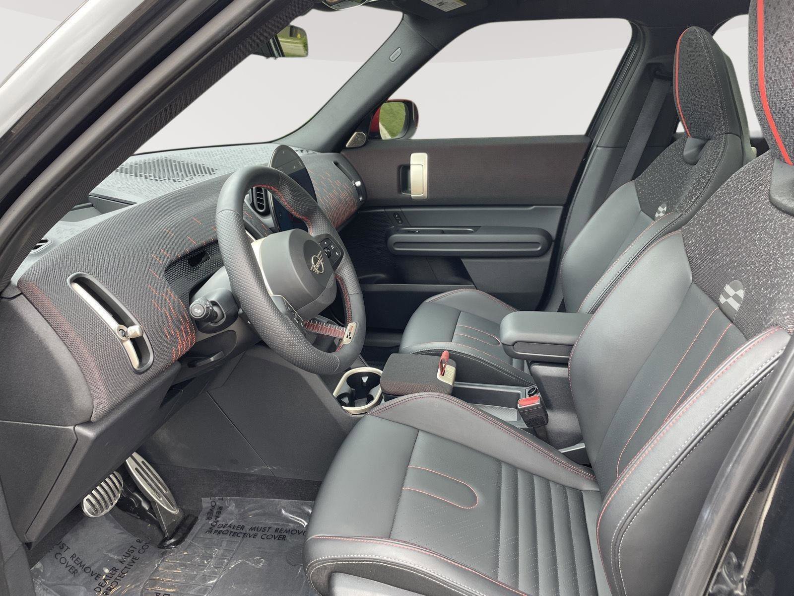 Used 2025 MINI Cooper Countryman John Cooper Works w/ Comfort Package Max AWD/4WD image 18