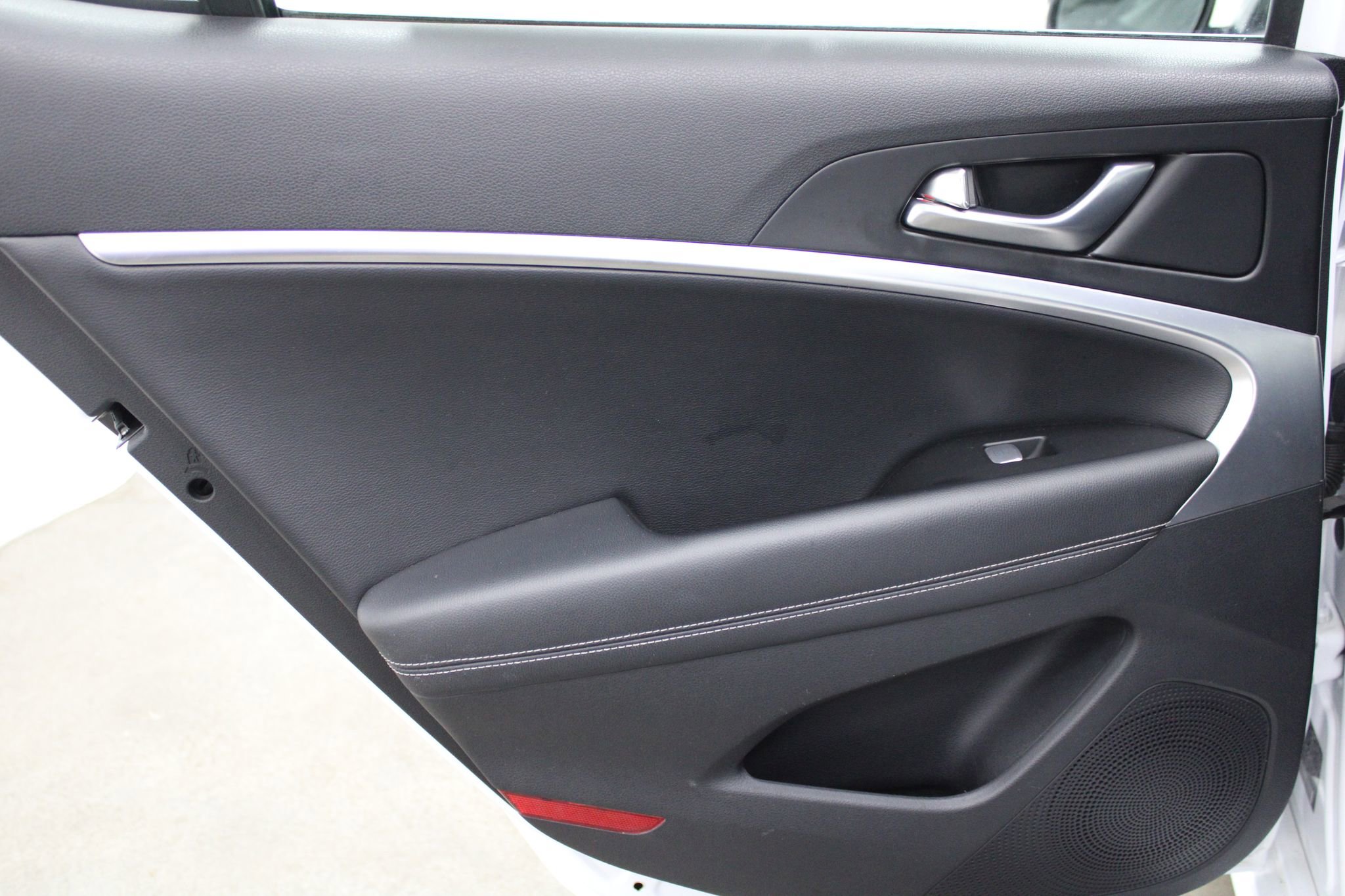 Used 2019 Genesis G70 2.0T Advanced AWD/4WD image 17