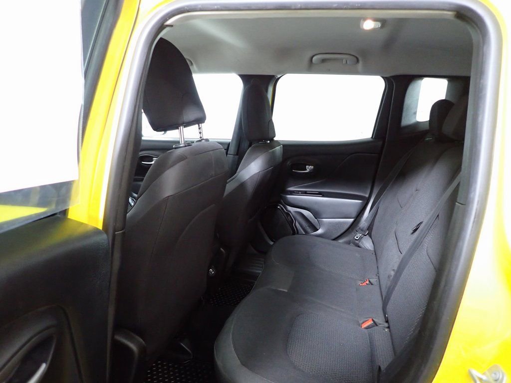 Used 2018 Jeep Renegade Altitude image 28