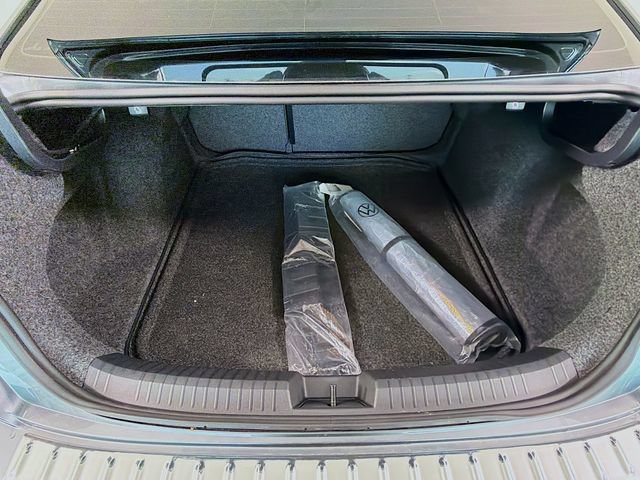Certified 2025 Volkswagen Jetta SEL FWD image 26