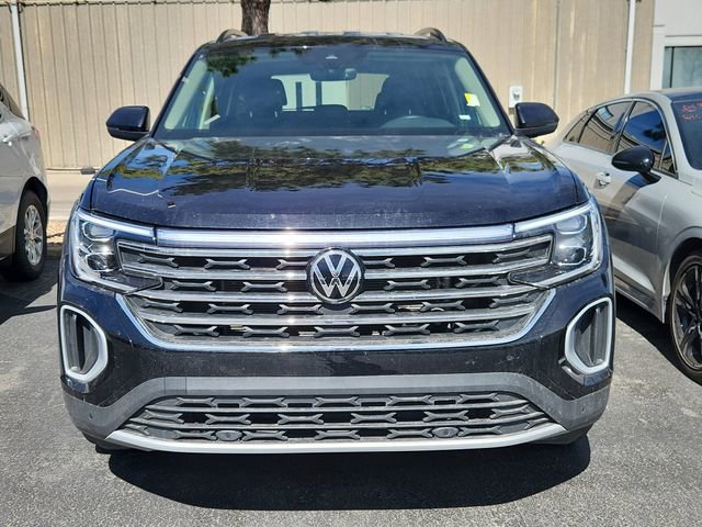 Used 2024 Volkswagen Atlas SE image 2
