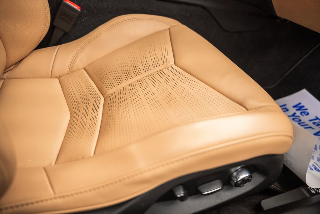 Used 2024 Chevrolet Corvette Stingray Premium Cpe w/ Z51 Performance Package image 31