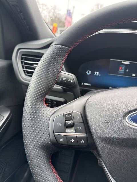 Used 2023 Ford Escape ST-Line Elite w/ Premium Technology Package AWD/4WD image 25