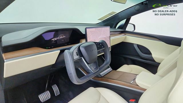Used 2023 Tesla Model X image 17