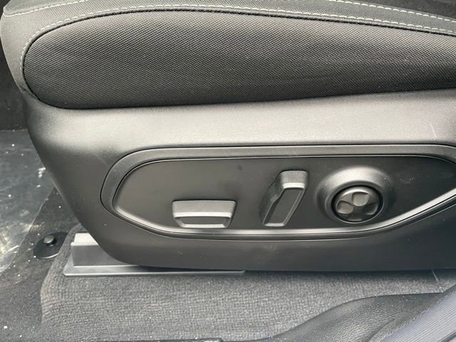 New 2025 Jeep Grand Cherokee L Laredo AWD/4WD image 16