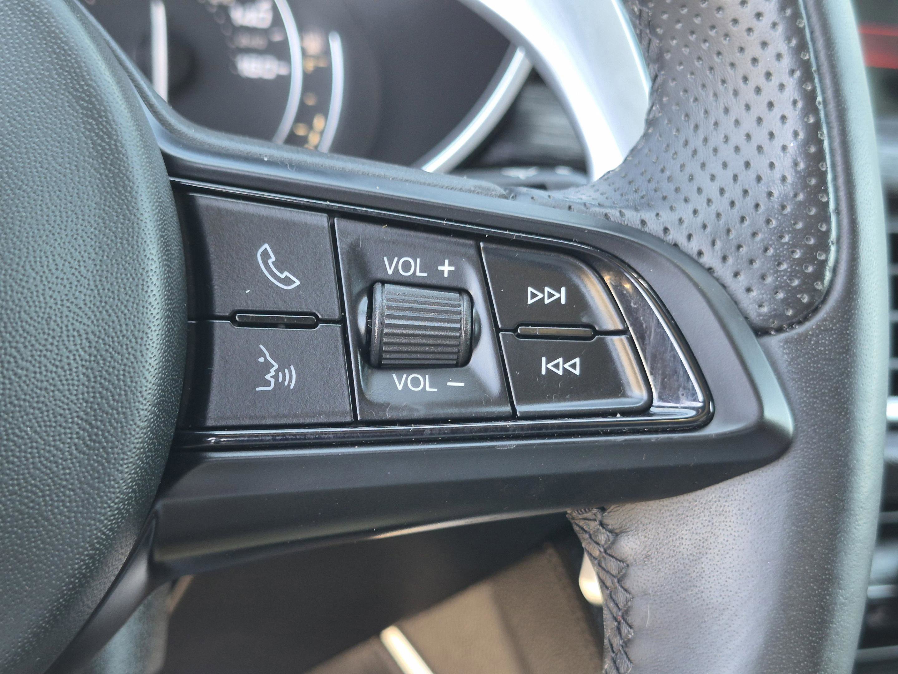 Used 2022 Alfa Romeo Stelvio Sprint RWD image 38