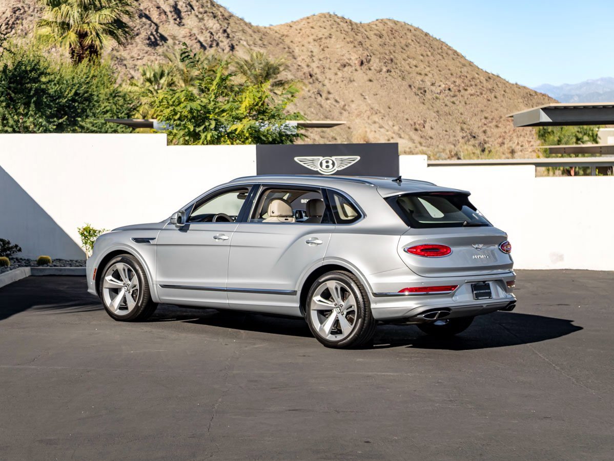 Used 2023 Bentley Bentayga Extended Wheelbase image 3