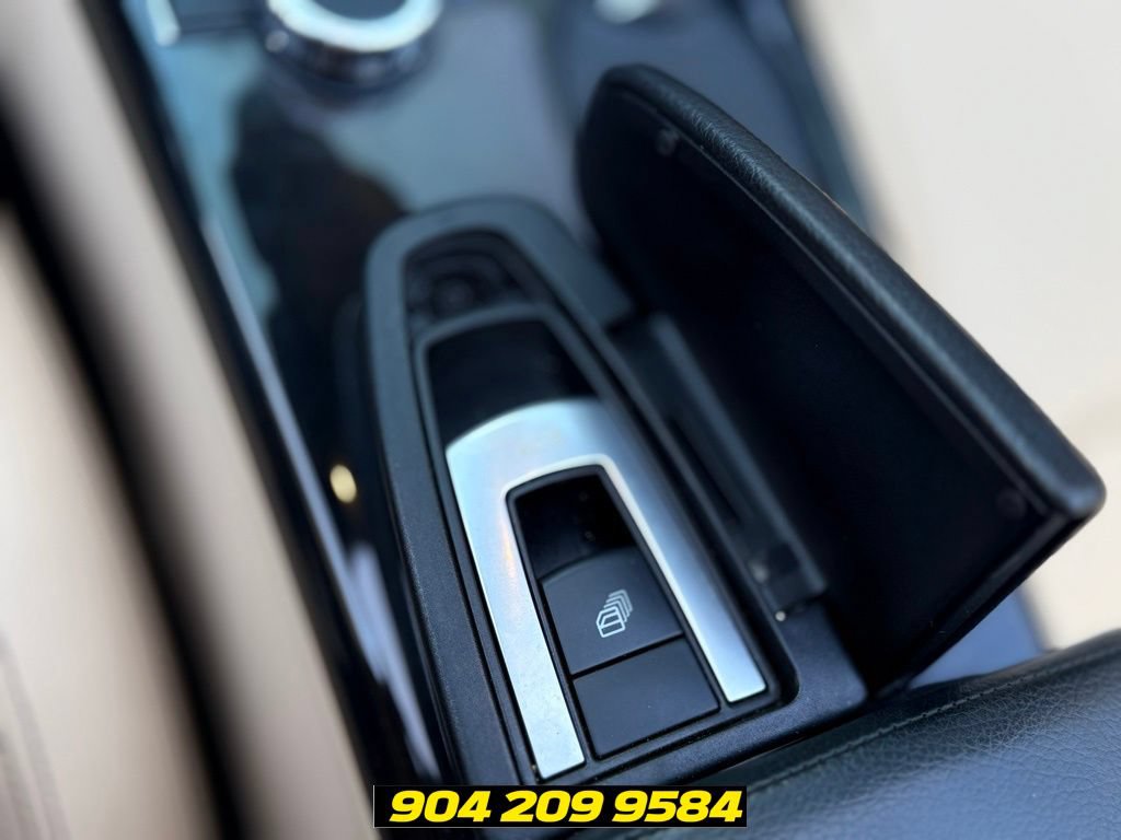 Used 2018 Mercedes-Benz SLC 300 image 22
