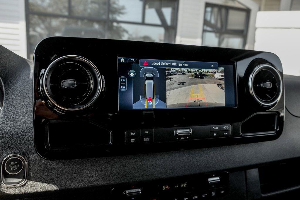 Used 2025 Mercedes-Benz Sprinter 2500 image 16