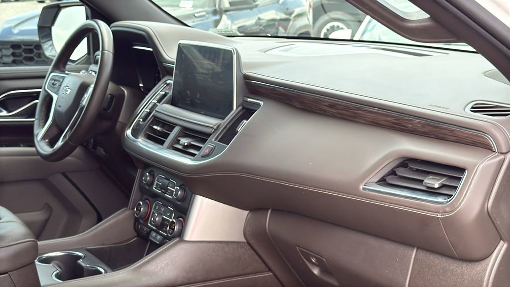 Used 2022 Chevrolet Suburban Z71 AWD/4WD image 31