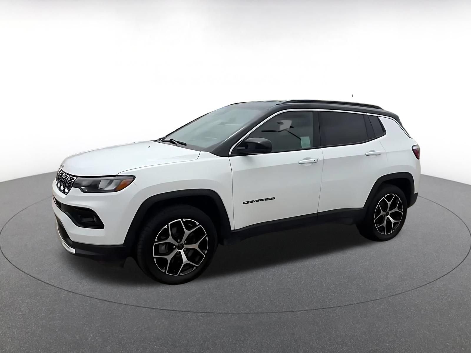Used 2025 Jeep Compass Limited AWD/4WD image 7
