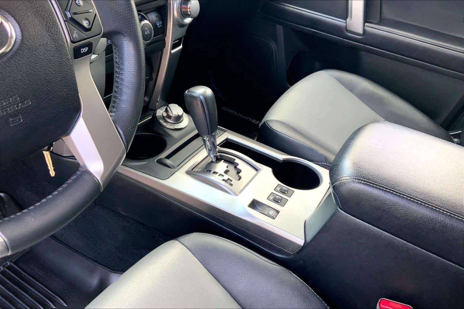 Used 2018 Toyota 4Runner SR5 Premium AWD/4WD image 15