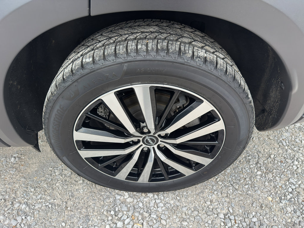 Used 2023 Nissan Pathfinder Platinum image 24