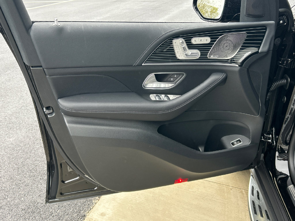 New 2027 Mercedes-Benz GLS 450 4MATIC image 10