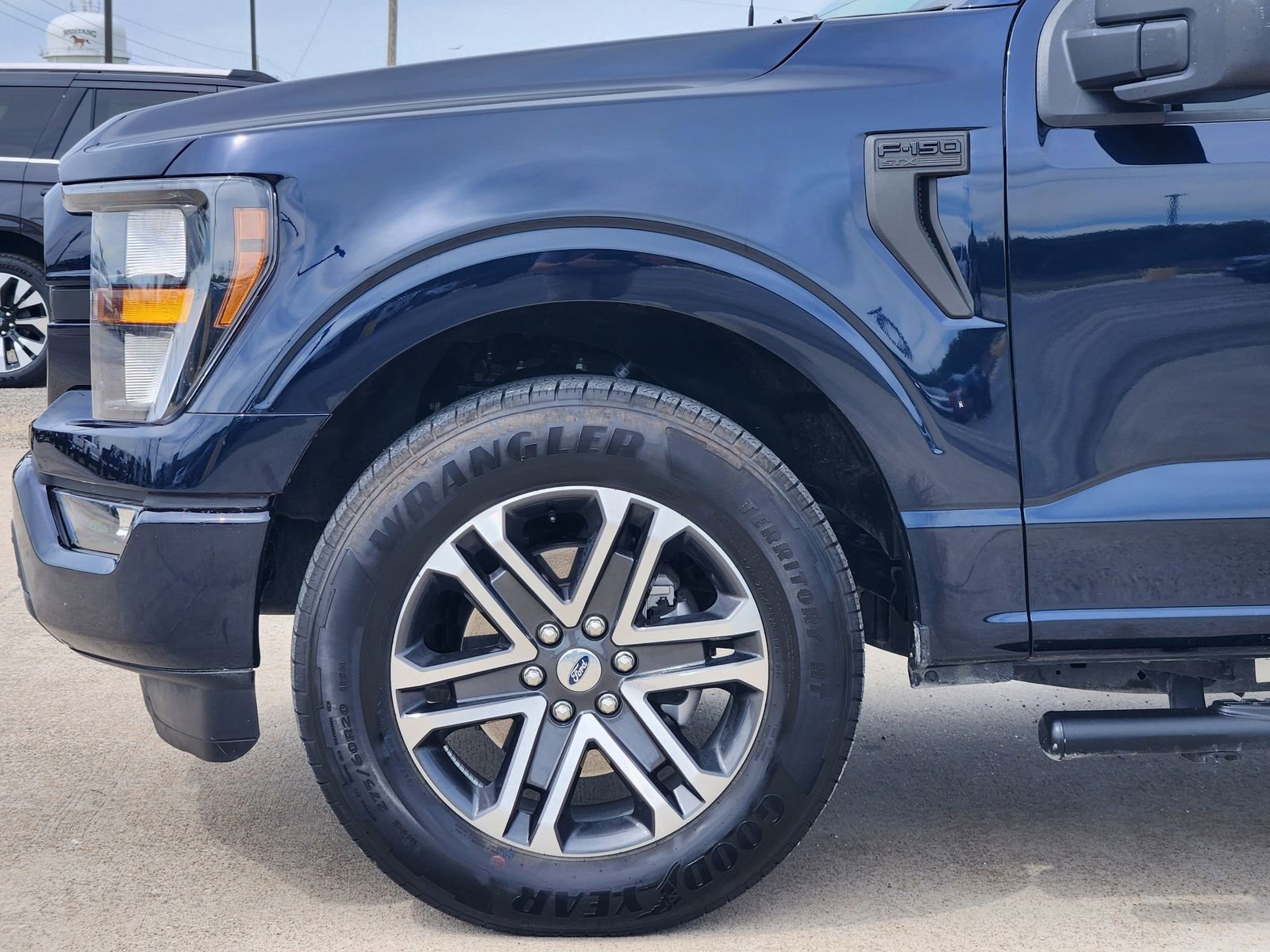 Used 2023 Ford F150 XL w/ STX Appearance Package image 9