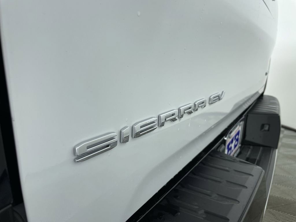 New 2025 GMC Sierra EV Denali image 32