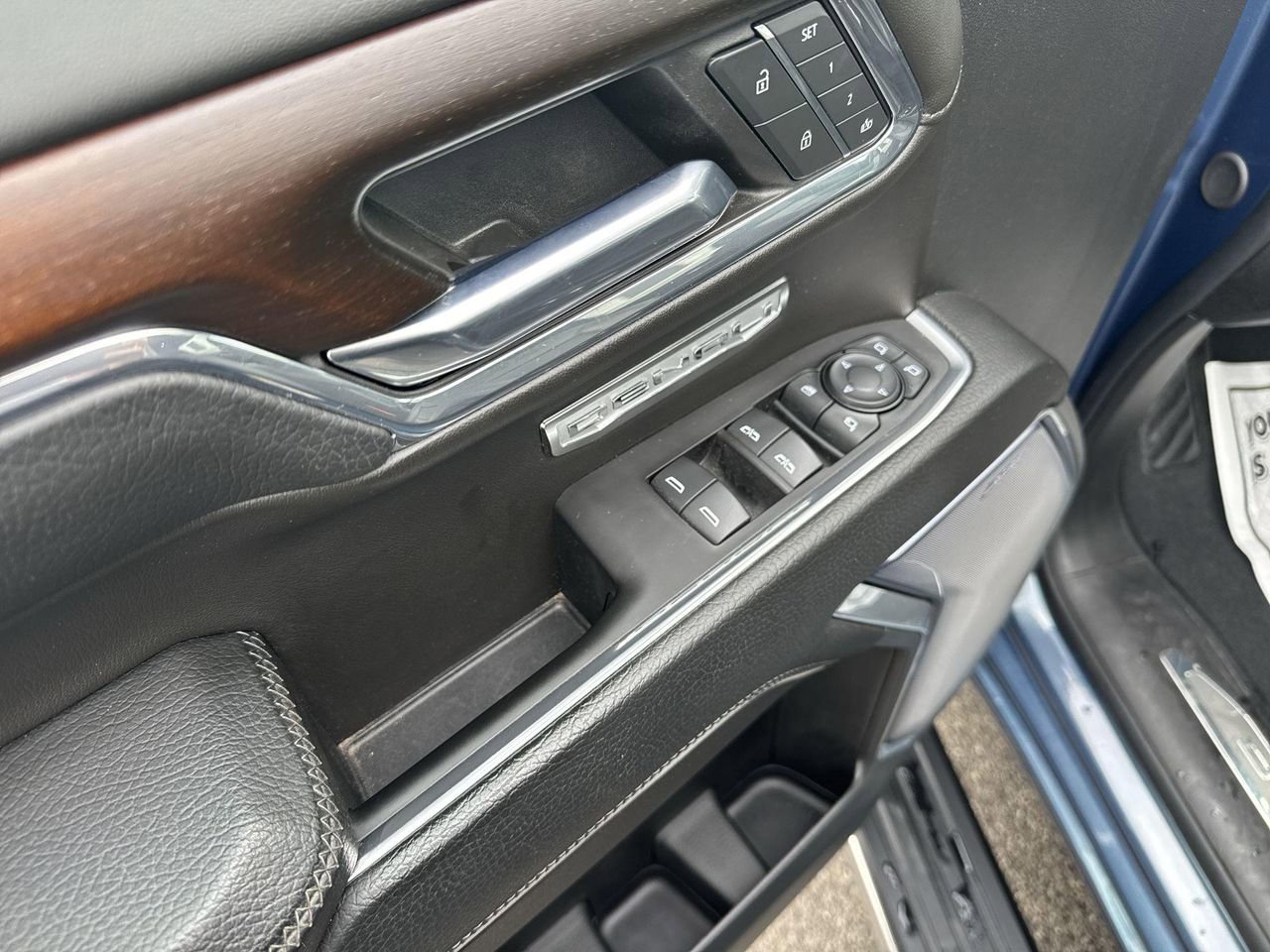 Used 2024 GMC Sierra 1500 Denali w/ Denali Reserve Package image 21