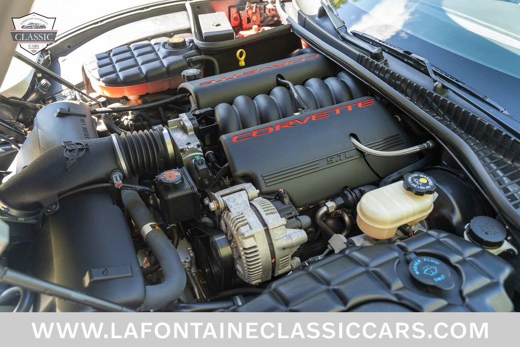 Used 1999 Chevrolet Corvette Coupe RWD image 3