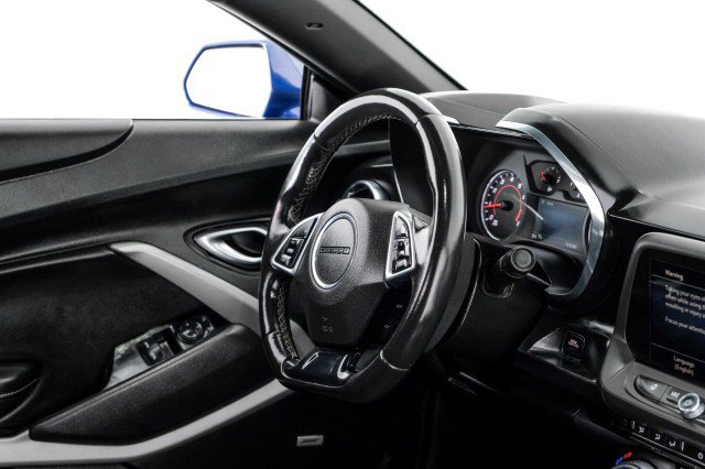 Used 2021 Chevrolet Camaro LT w/ Technology Package RWD image 11