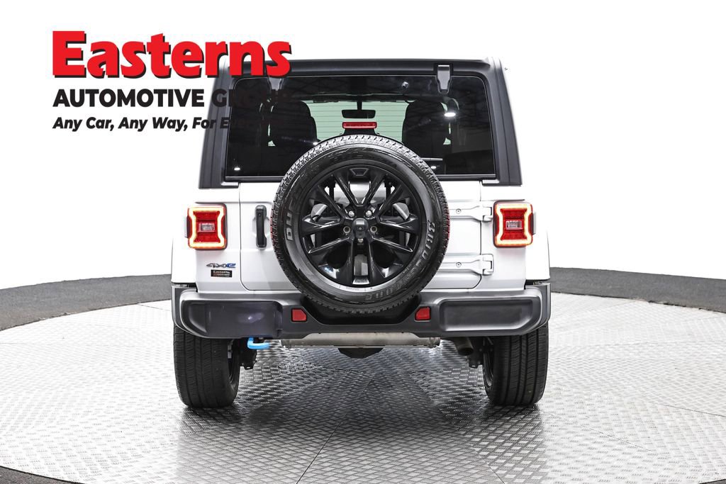 Used 2023 Jeep Wrangler Unlimited Sahara AWD/4WD image 6
