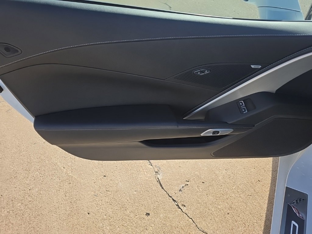 Used 2019 Chevrolet Corvette Stingray Coupe w/ Carbon Flash Badge Package image 11